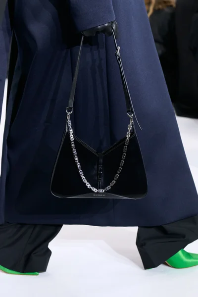 Look 28